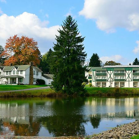 Conley Resort Батлер Экстерьер фото
